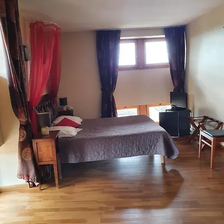 Hotel Les Galapians 3*