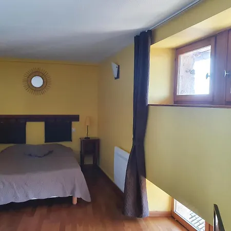 Les Galapians Hotel